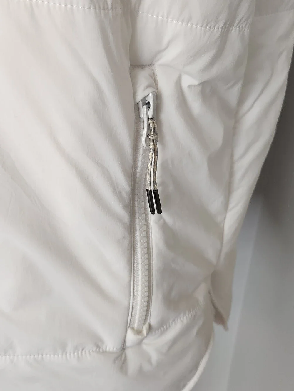 Vuori sleeveless quilted